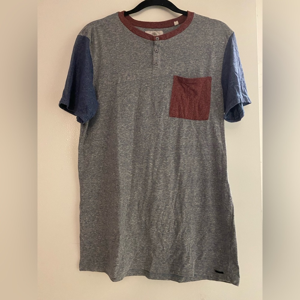 NWOT Men’s Tee